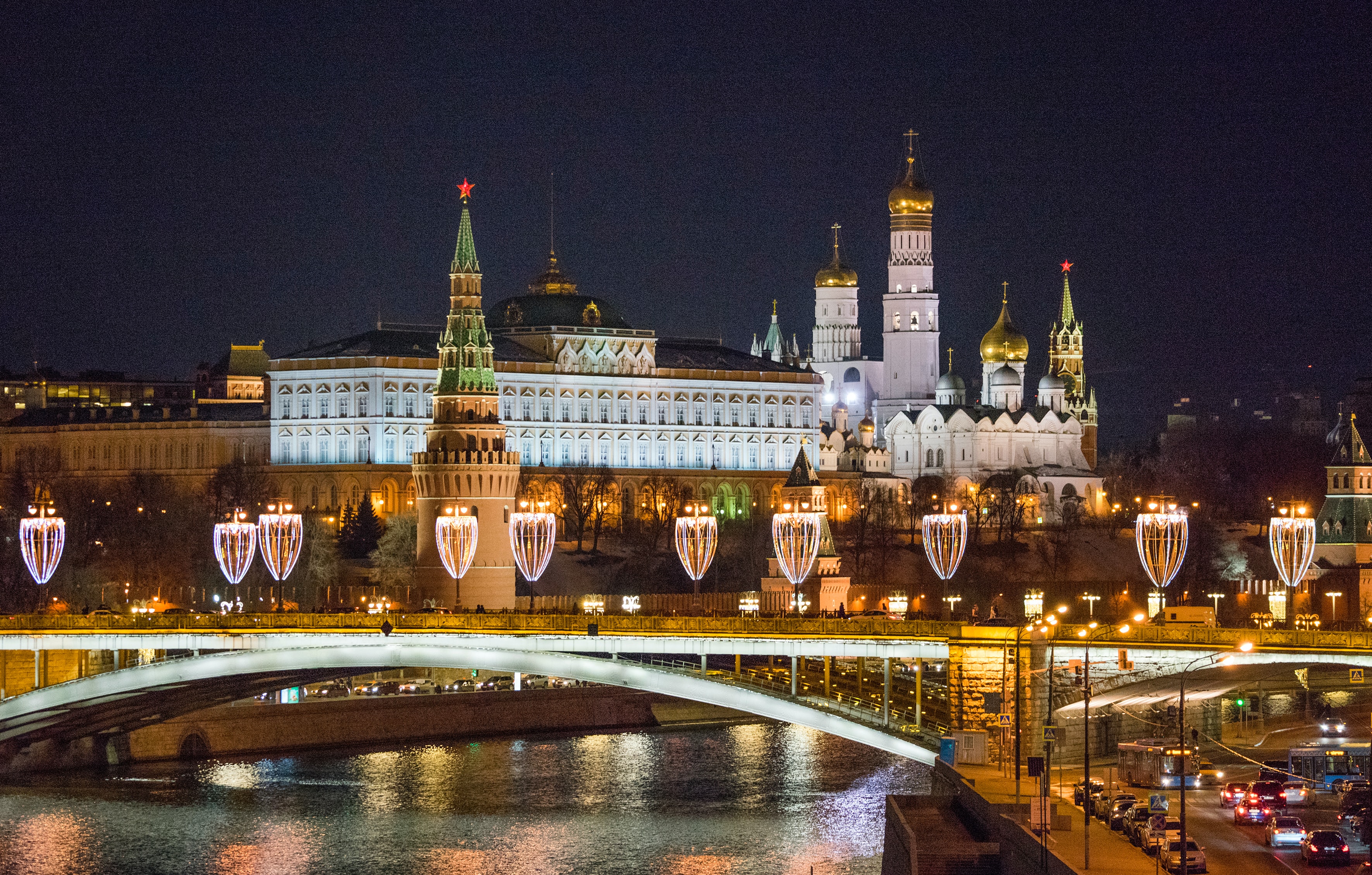 Москва лучший город. Город Москва. Туристы в Москве. Иностранцы в Москве.